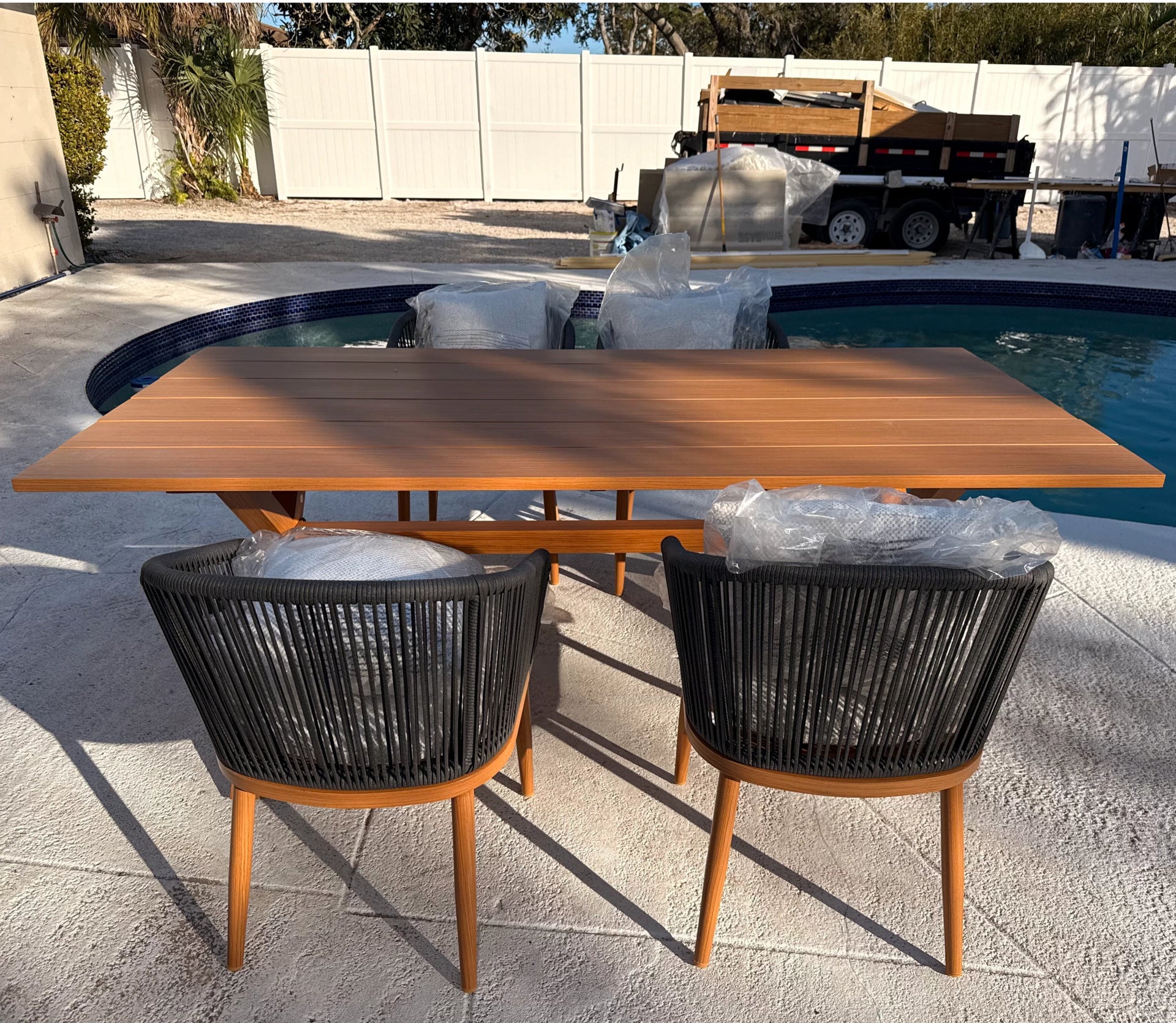 LayinSun 11件套户外露台餐桌椅套装，含一张98英寸铝制长方形餐桌