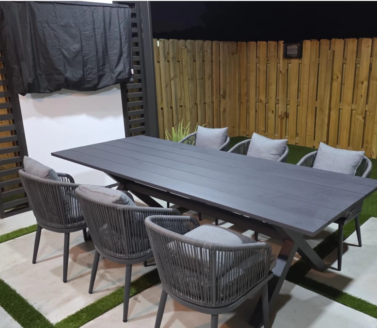 LayinSun 11件套户外露台餐桌椅套装，含一张98英寸铝制长方形餐桌