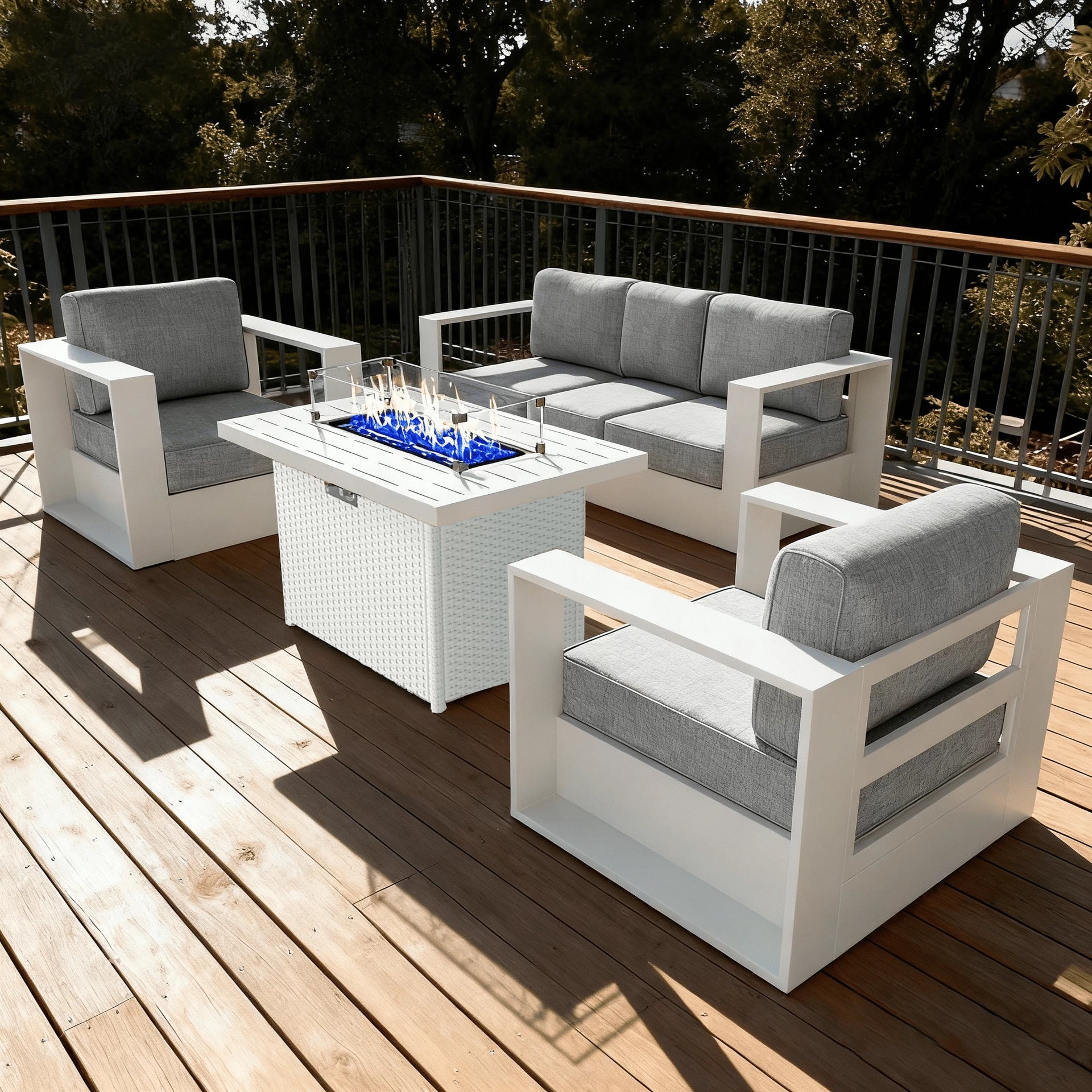 LayinSun 4-Piece Outdoor Oversized Aluminum Furniture Set with 44 Inch LayinSun 4-Piece Outdoor Oversized Aluminum Furniture Set with 44 Inch